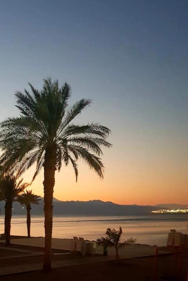 דירת נופש אילת -אלמוג Almog Suite In Eilat Close To Red Sea - דירת נופש אלמוג מרחק נגיעה מהים Екстер'єр фото